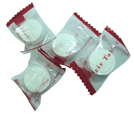 小型魔法の硬貨のティッシュ 100% の自然なパルプが付いている圧縮されたタオル キャンデーのパッケージ