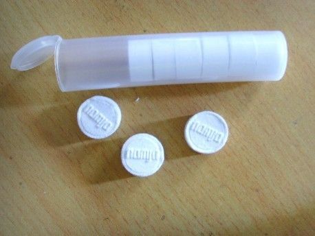 使い捨て可能で白いホテルの魔法の硬貨のティッシュのぬれた魔法の表面タオル